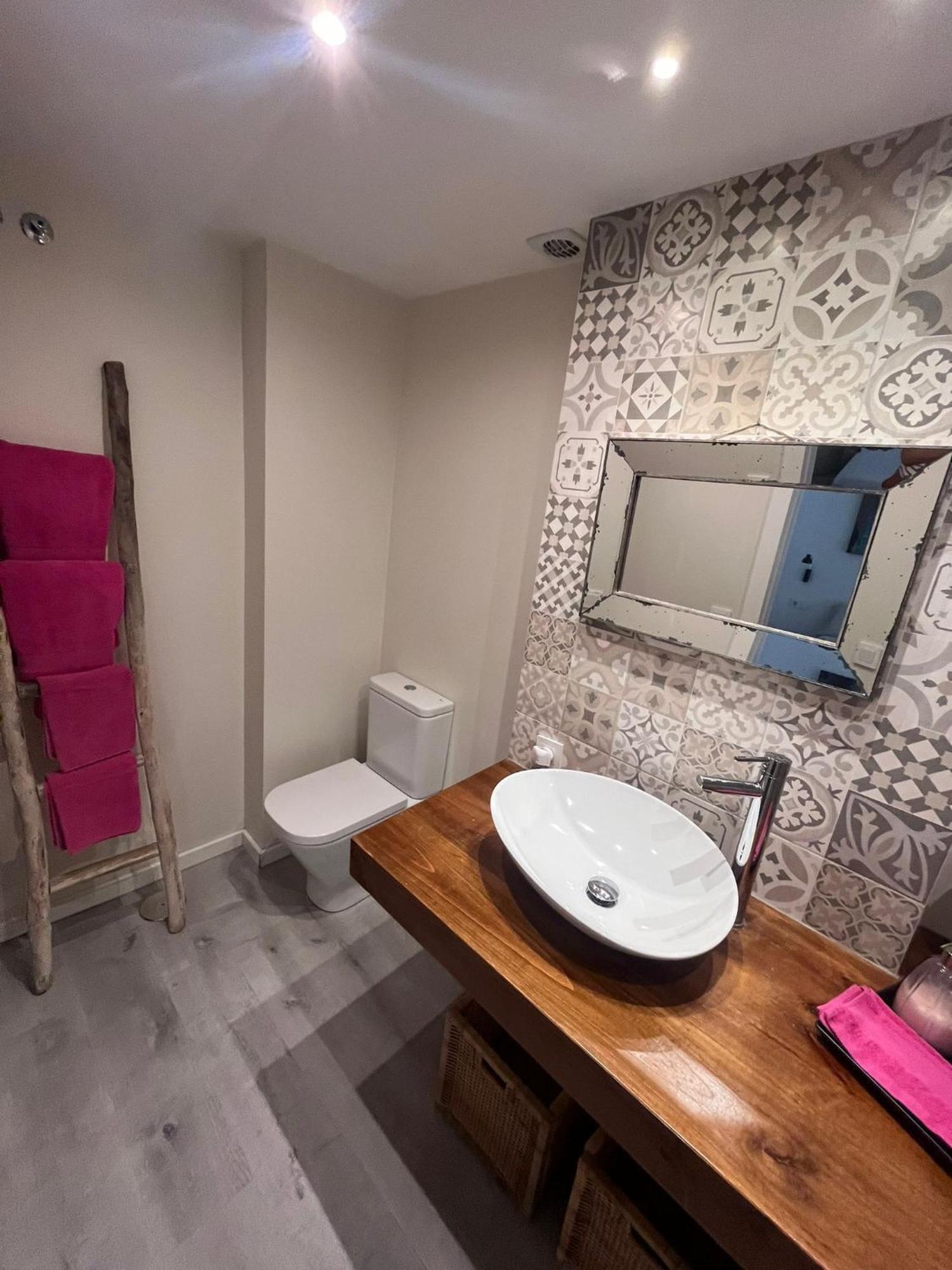 Apartamento Beautiful Loft In Old Town Alicante Exterior foto